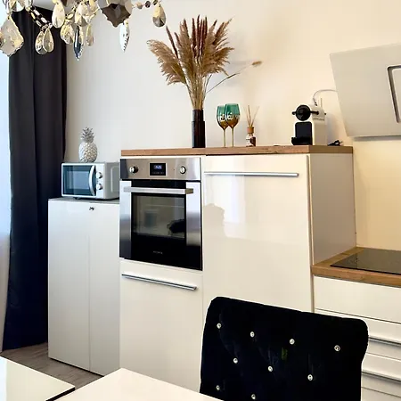 Beefree Whirlpoolsuitexl33-freeparking-fastwifi Апартаменти