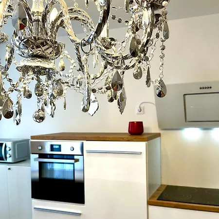 Beefree Whirlpoolsuitexl33-freeparking-fastwifi Apartment Passau