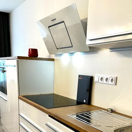 Apartment Beefree Whirlpoolsuitexl33-freeparking-fastwifi *