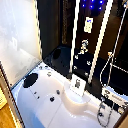 Beefree Whirlpoolsuitexl33-freeparking-fastwifi Apartment Passau